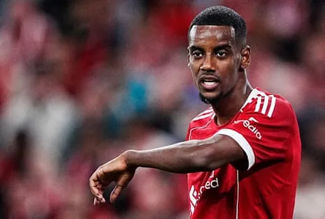 Isak's Debut Offers Star Power Amid Noticeable Lack of Match Fitness