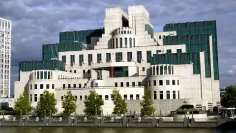 The UK's Secret Intelligence Service Launches Deep Web Platform to Recruit Intelligence Sources in the Russian Federation